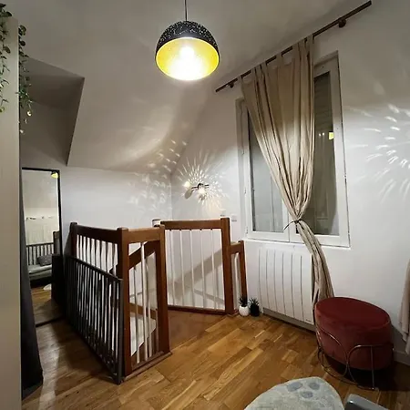 Cosy Maisonette Vakantiehuis Versailles