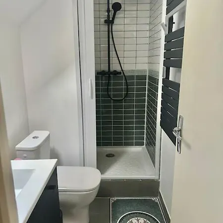 Cosy Maisonette 別荘 ベルサイユ